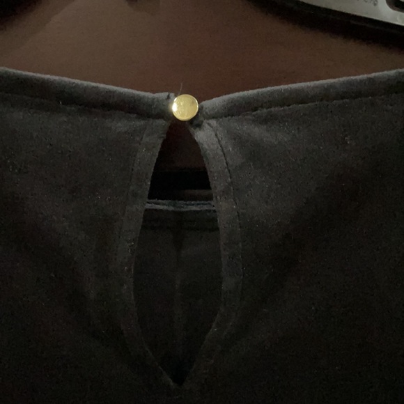 Loft. Velvet feeling short sleeve. - Picture 4 of 4